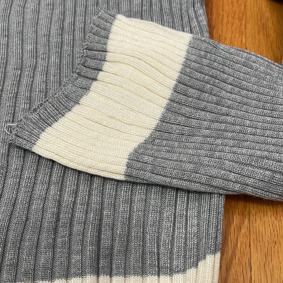 Womens Tops Small Gray Long Sleeves Sweater Ribbed Pullover New - Picture 3 of 7